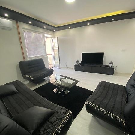 Talija Lux Jagodina Apartamento Exterior foto