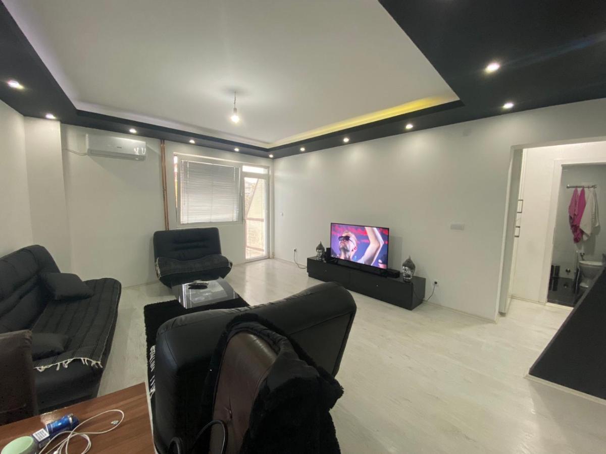 Talija Lux Jagodina Apartamento Exterior foto