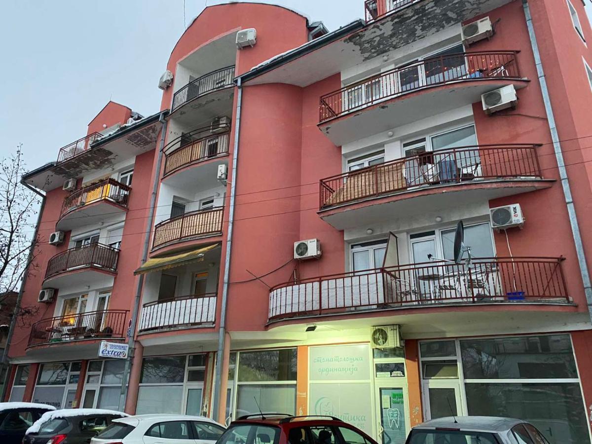 Talija Lux Jagodina Apartamento Exterior foto