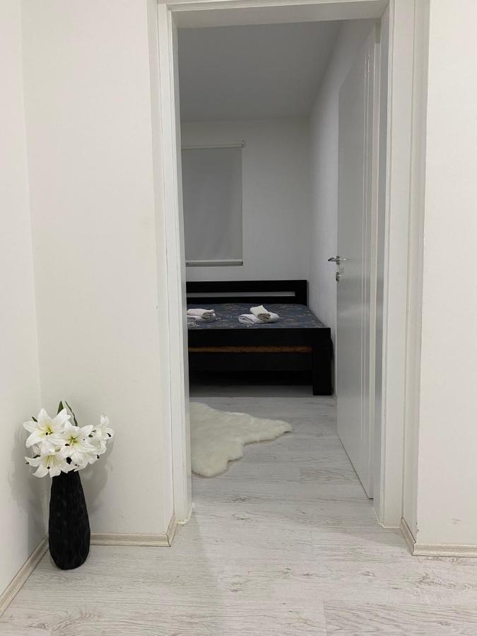 Talija Lux Jagodina Apartamento Exterior foto
