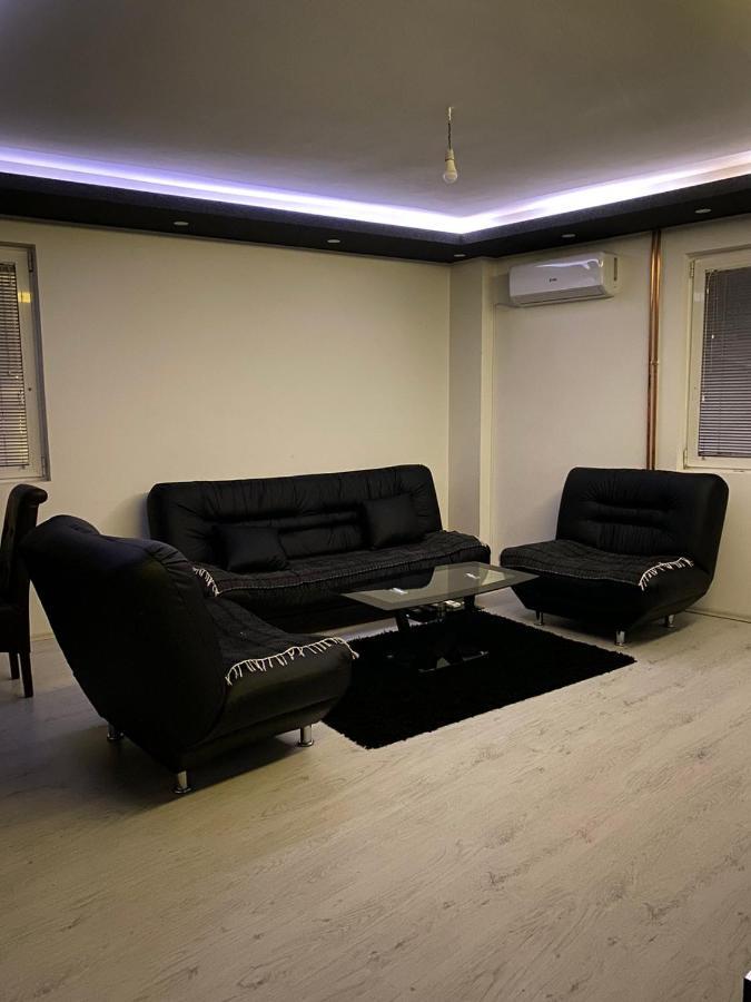 Talija Lux Jagodina Apartamento Exterior foto