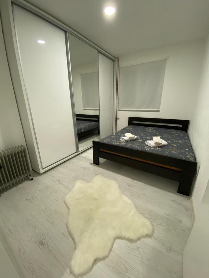 Talija Lux Jagodina Apartamento Exterior foto
