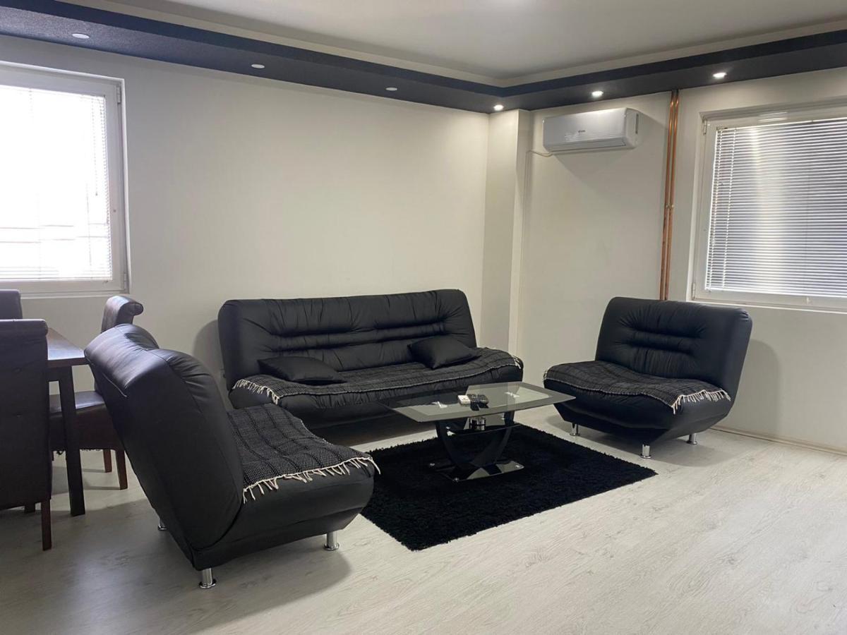 Talija Lux Jagodina Apartamento Exterior foto