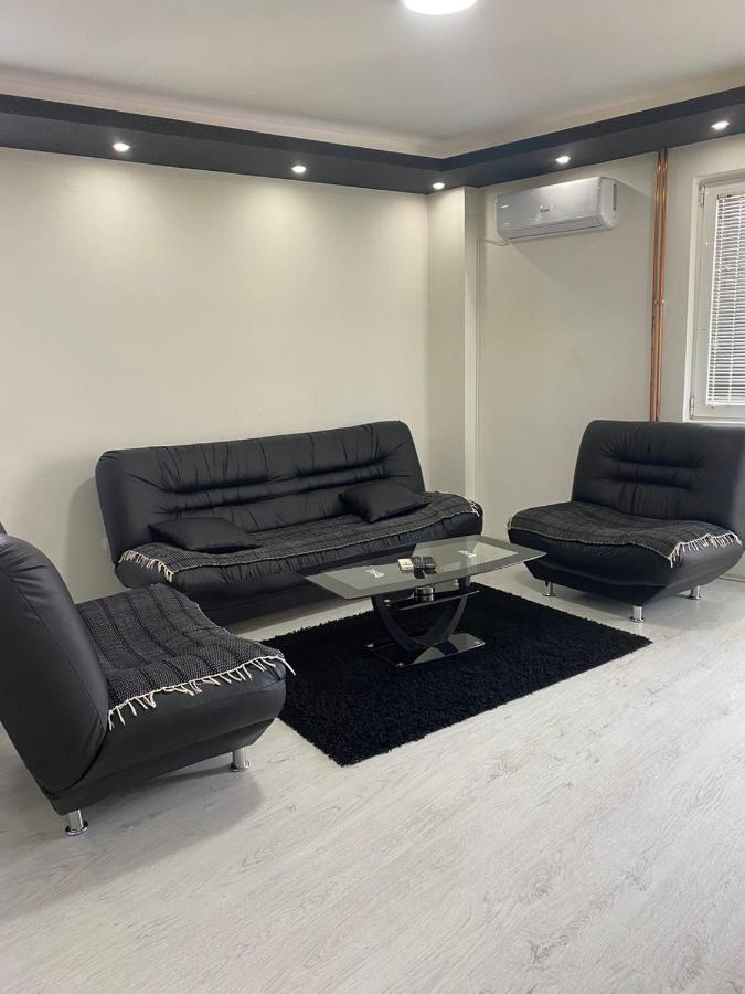 Talija Lux Jagodina Apartamento Exterior foto